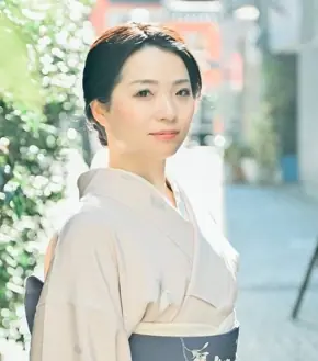 Yumiko Suzuki, certified FullmyBijin Academy instructor