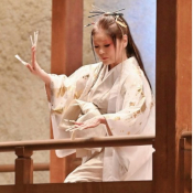 桜川舞　「モダントラディション」　パフォーマンス発表：ネイルデザイナー永田のぶ子氏の 「NOBUコレクション」 大阪・大槻能楽堂にて サムネイル
